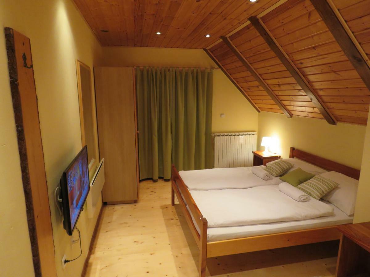 Guesthouse Stefanac Otocac Ngoại thất bức ảnh
